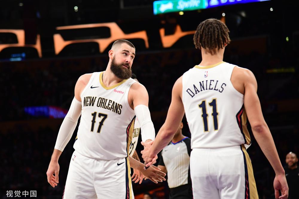 本届比赛的 本届比赛的